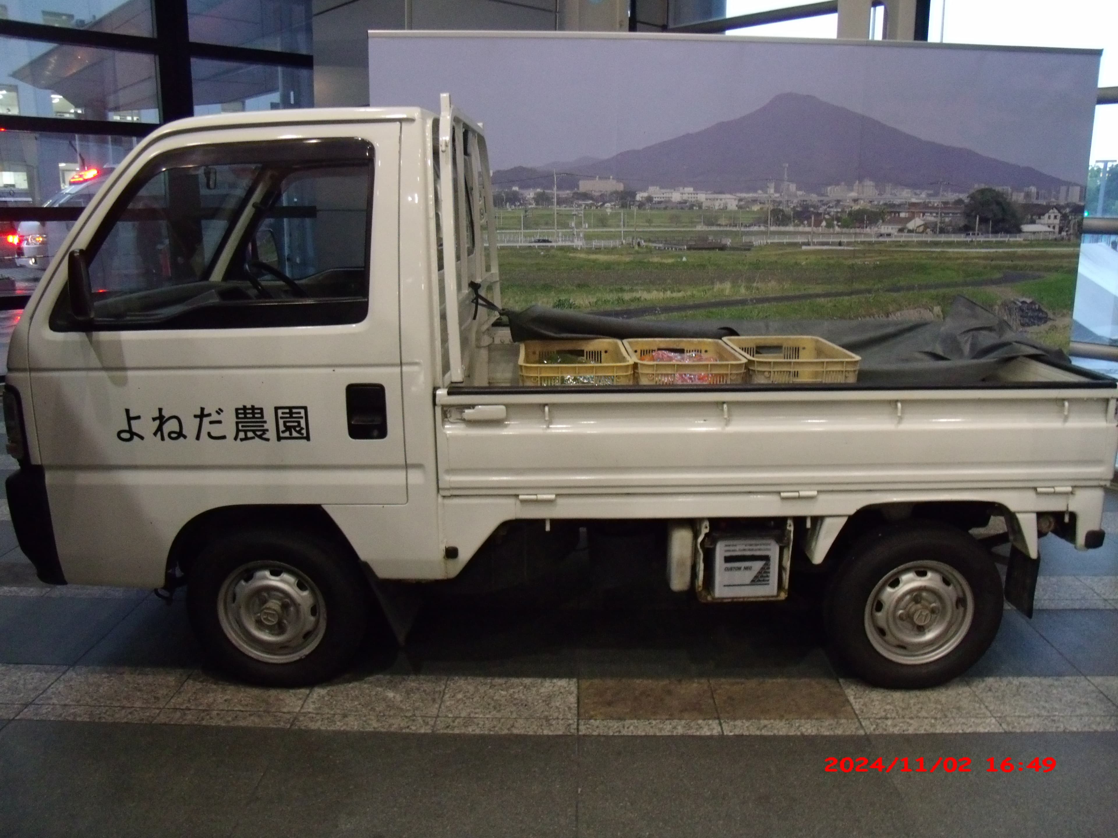 Kei truck on a farm